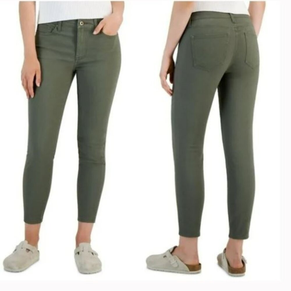 Celebrity Pink Mid Rise Skinny Jean
